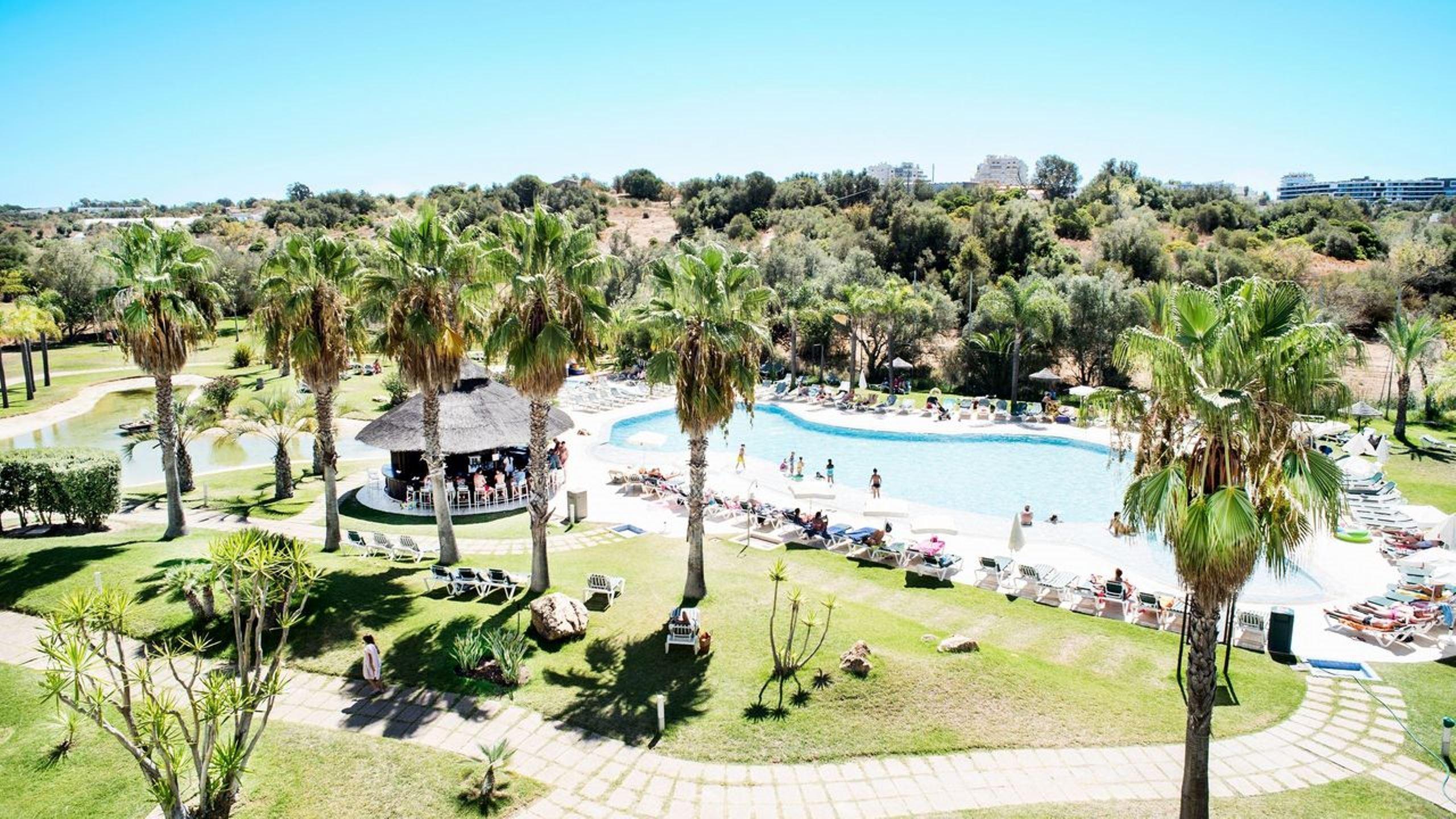 Yellow Alvor Garden Exterior photo