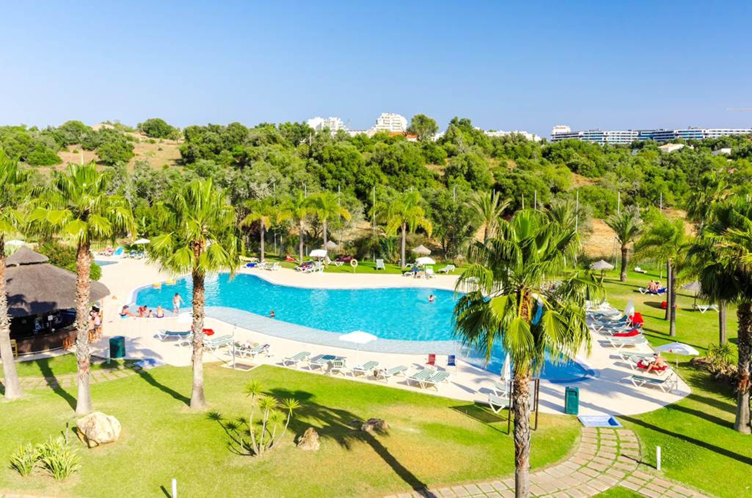 Yellow Alvor Garden Exterior photo