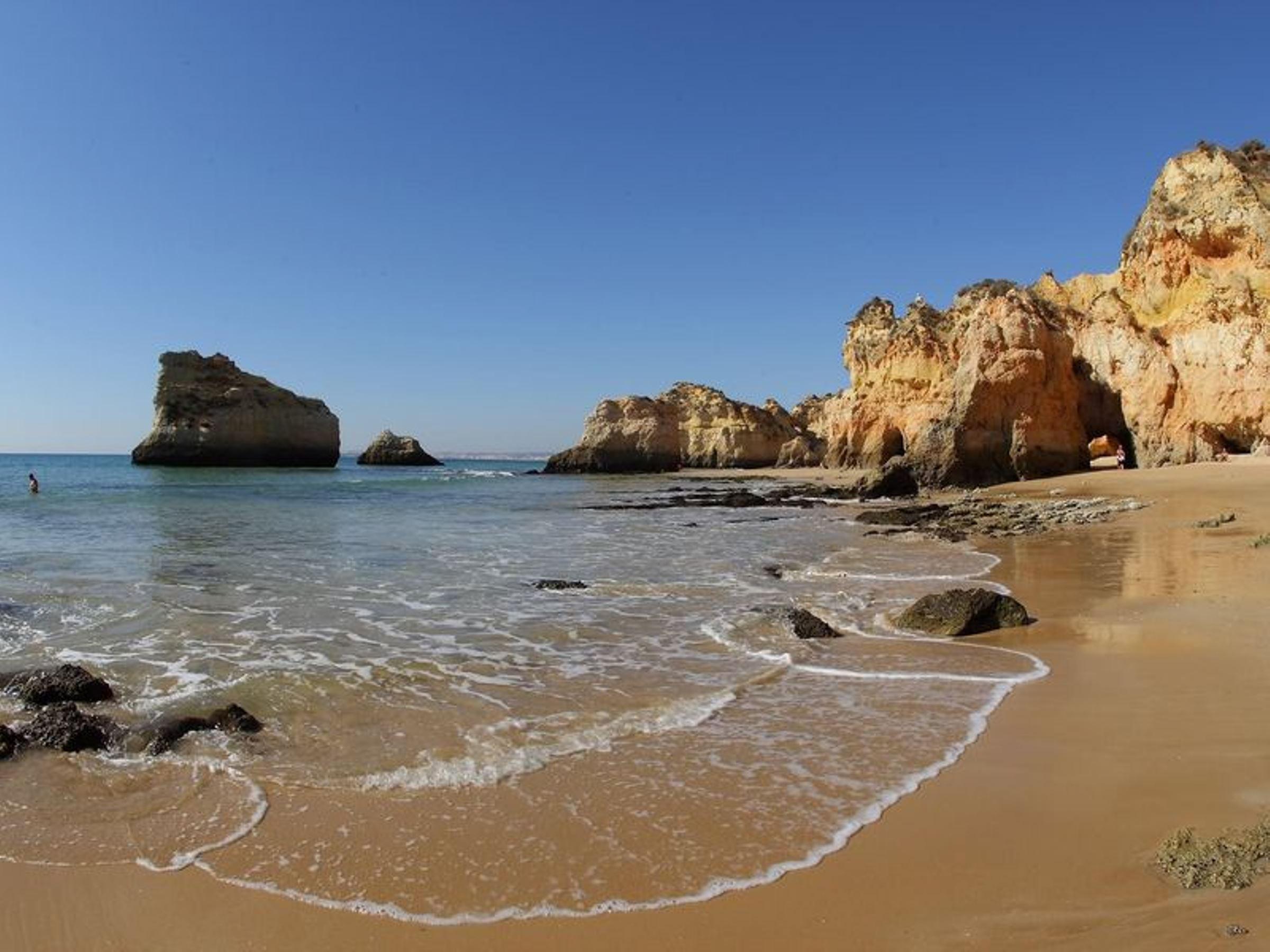 Yellow Alvor Garden Exterior photo