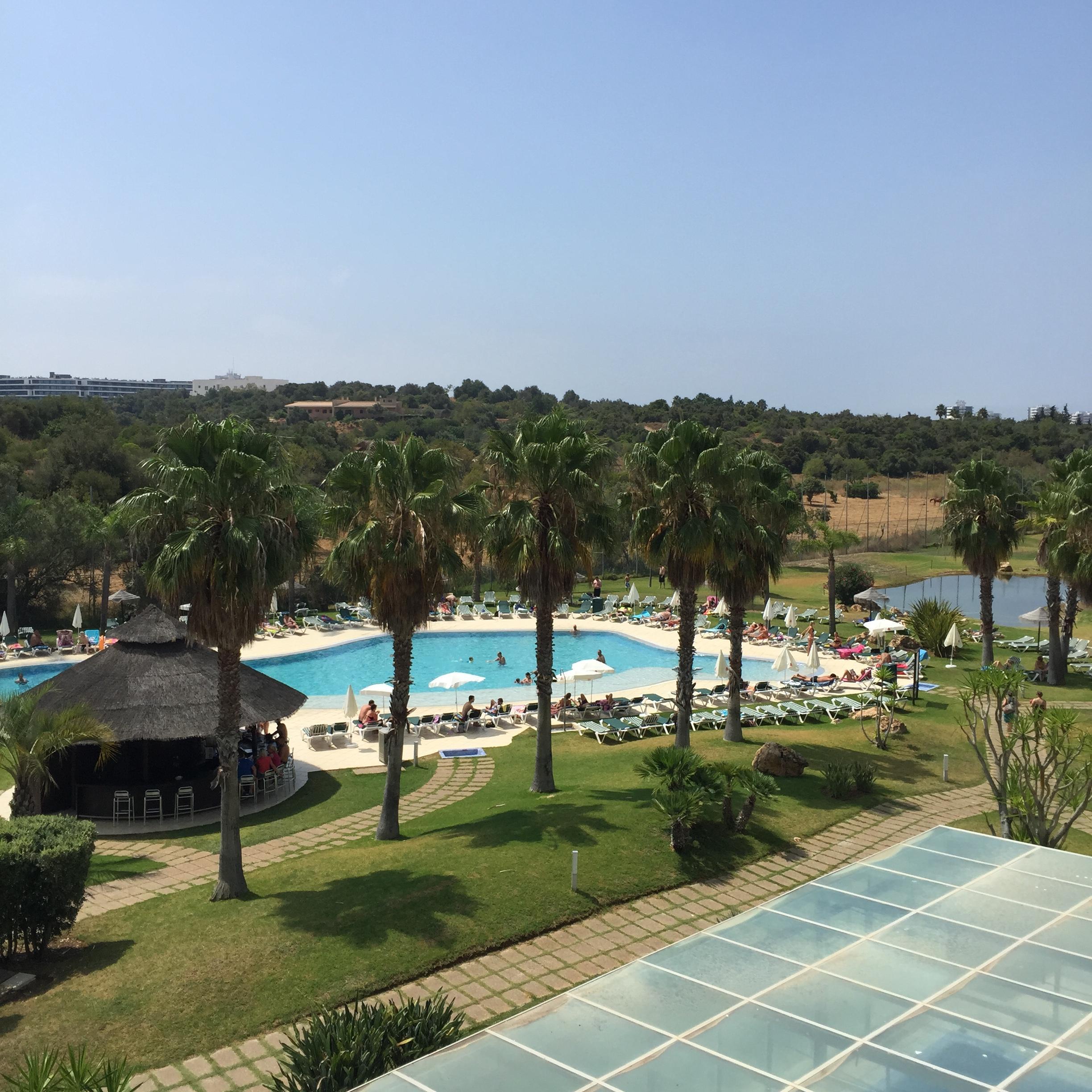 Yellow Alvor Garden Exterior photo